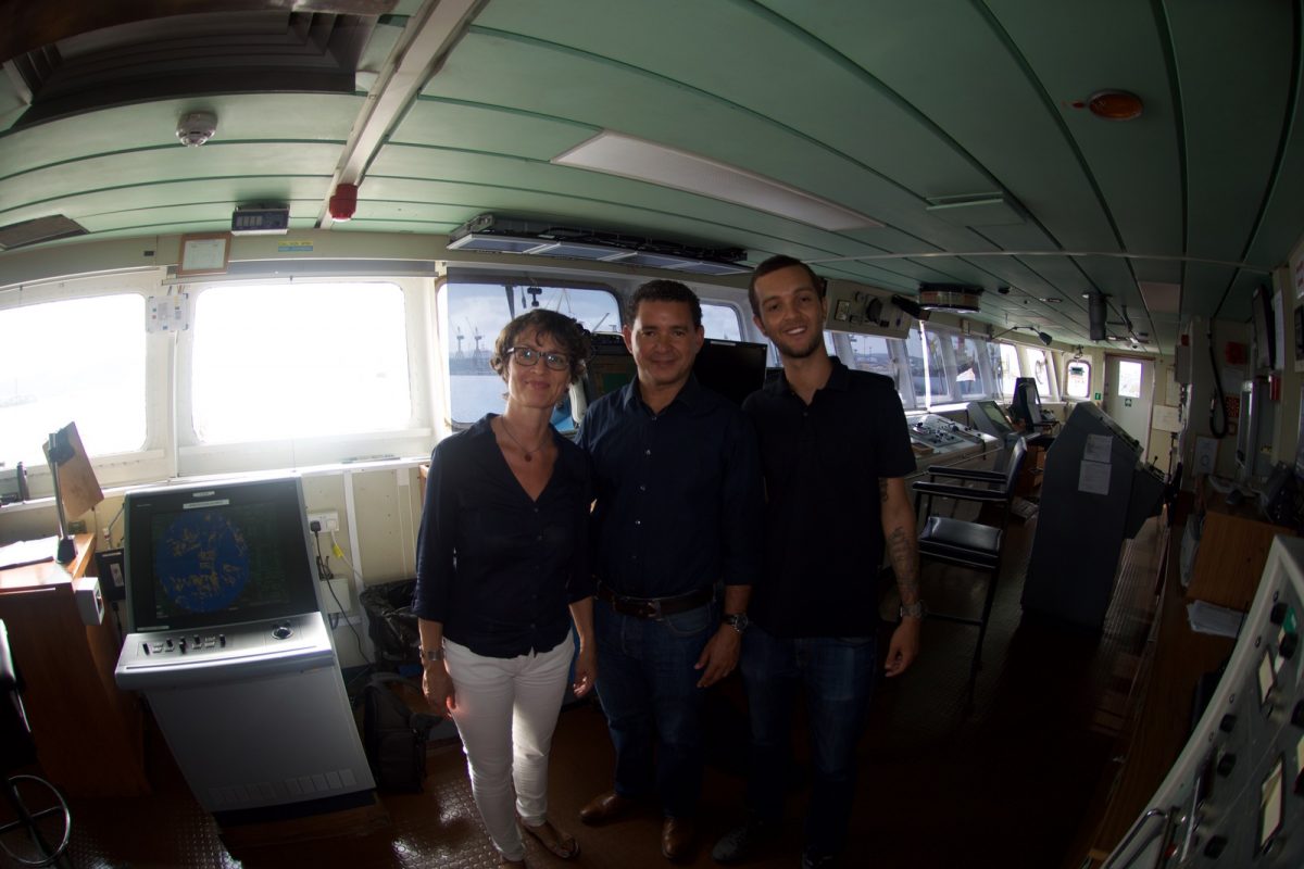 AGAYA team onboard cable layer IT Intrepid